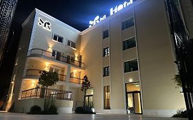 Mimi Hotel